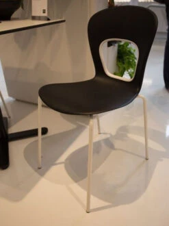 Group Indoor-Outdoor Stacking Chair - RIVISTA -Cheap Ugoburo Store 2a81ee0a93cf1121cd9e2bce57c232d6